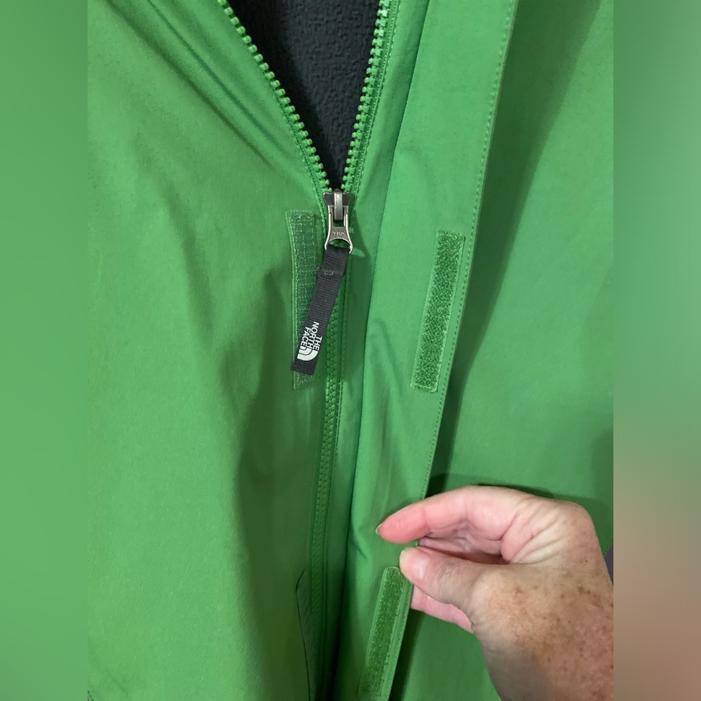 North Face 3 in 1. BOY’S 18/20 but same as at least a Men’s Small.